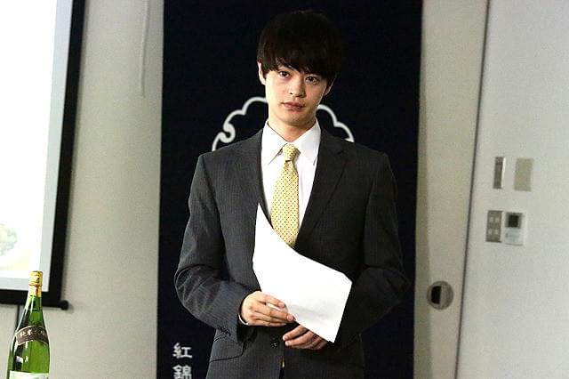 瀬戸康史の「寝ても覚めても」の画像