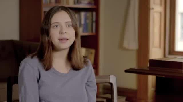 ベル・パウリー インタビュー映像