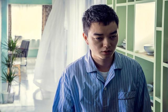 染谷将太の「予兆 散歩する侵略者 劇場版」の画像