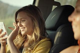 イングリッド ネットストーカーの女