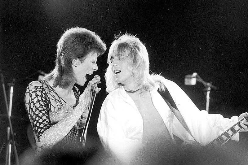 ビサイド・ボウイ ミック・ロンソンの軌跡 : 作品情報・キャスト