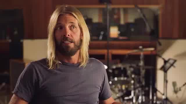 アーティスト コメント動画