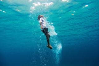 海だけが知っている