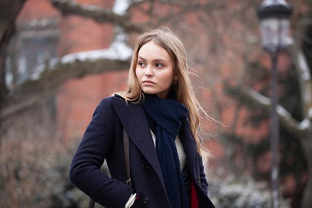 リリー＝ローズ・デップの「パリの恋人たち」の画像