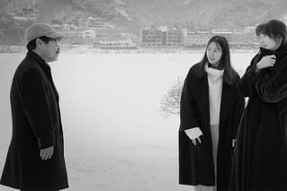 川沿いのホテルの予告編・動画