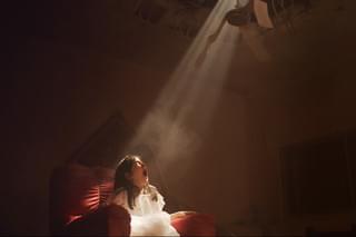 アンダー・ザ・シャドウ 影の魔物の予告編・動画