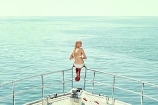 ビッチ・ホリデイの予告編・動画