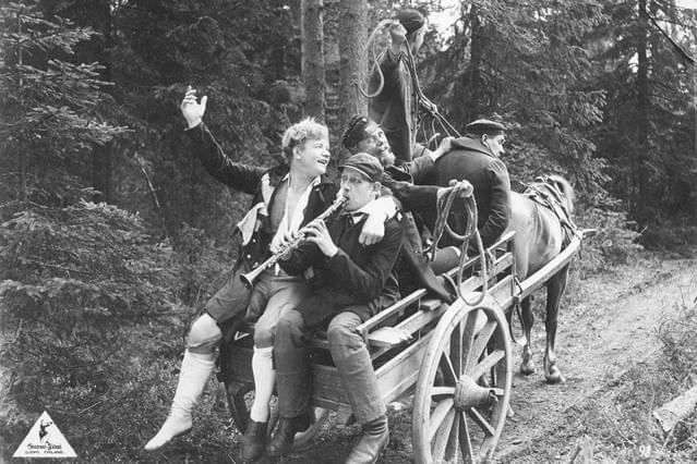 村の靴職人ヤーナ