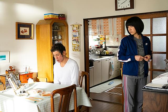 松本穂香の「酔うと化け物になる父がつらい」の画像