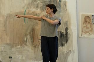 ペトラは静かに対峙する