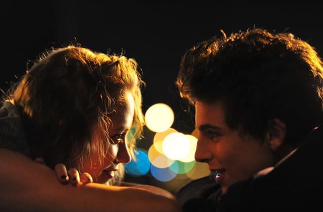 マイカ・モンローの「HOT SUMMER NIGHTS ホット・サマー・ナイツ」の画像