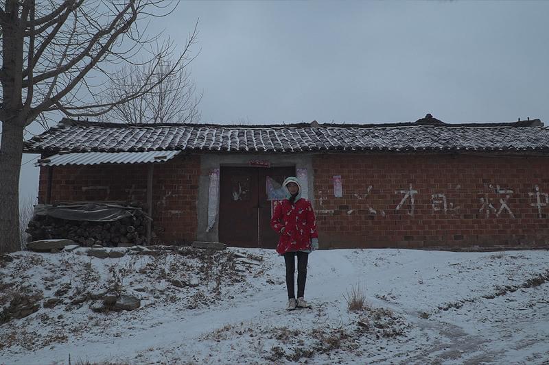 自画像：47KMの窓