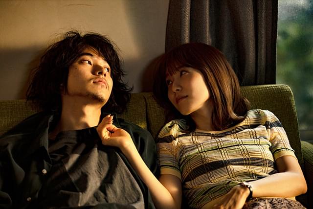 松岡茉優の「劇場」の画像