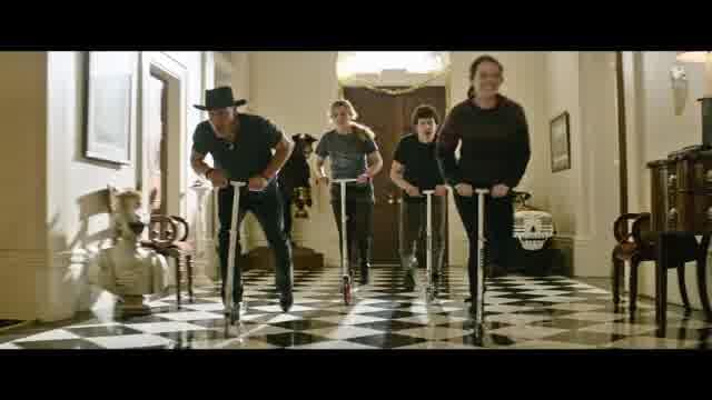 日本語吹き替え版本編映像