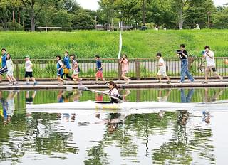 水上のフライト