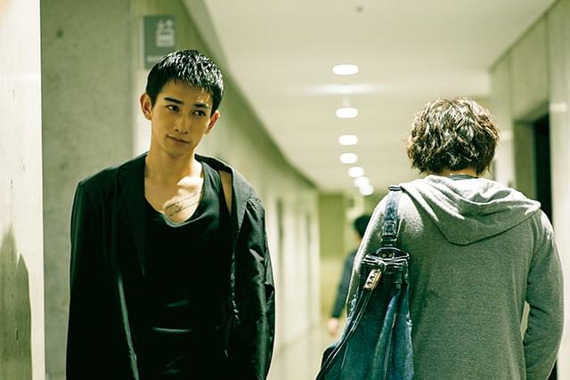 町田啓太の「きみの瞳（め）が問いかけている」の画像