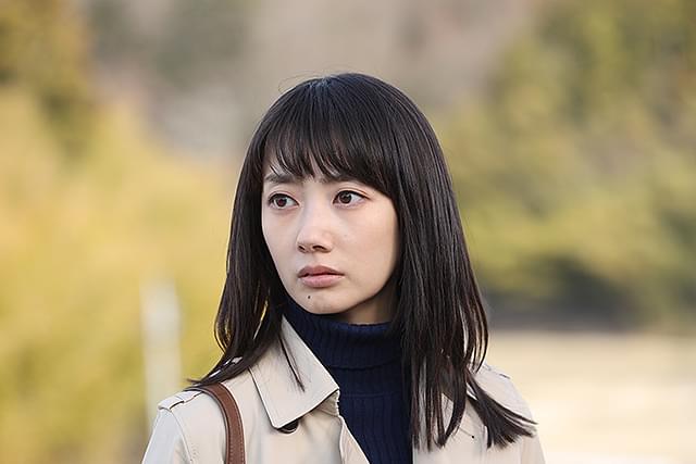 波瑠の「弥生、三月 君を愛した30年」の画像