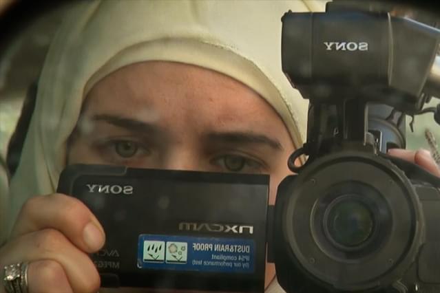 娘は戦場で生まれた