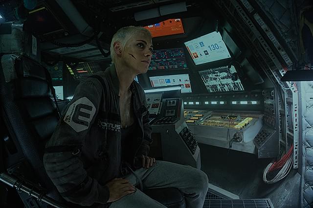 クリステン・スチュワートの「アンダーウォーター」の画像