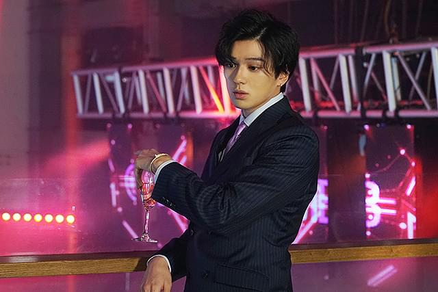 新田真剣佑の「とんかつDJアゲ太郎」の画像