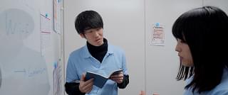 それはまるで人間のように