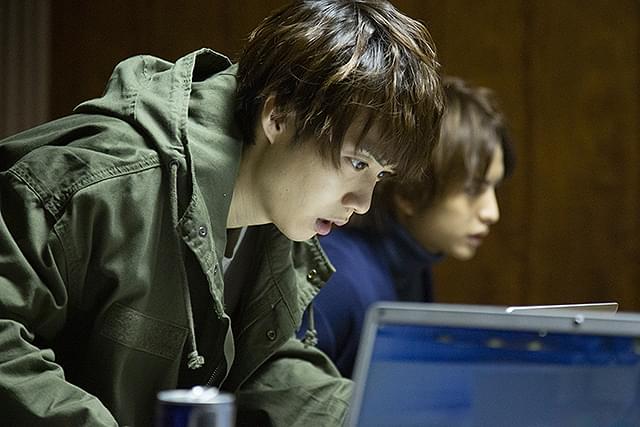 小越勇輝の「人狼ゲーム デスゲームの運営人」の画像