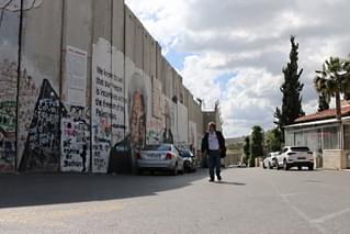 傍観者あるいは偶然のテロリスト