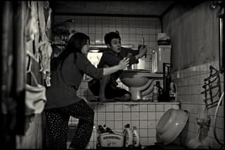 パラサイト 半地下の家族 モノクロVer.