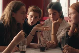 スザンヌ、16歳の予告編・動画