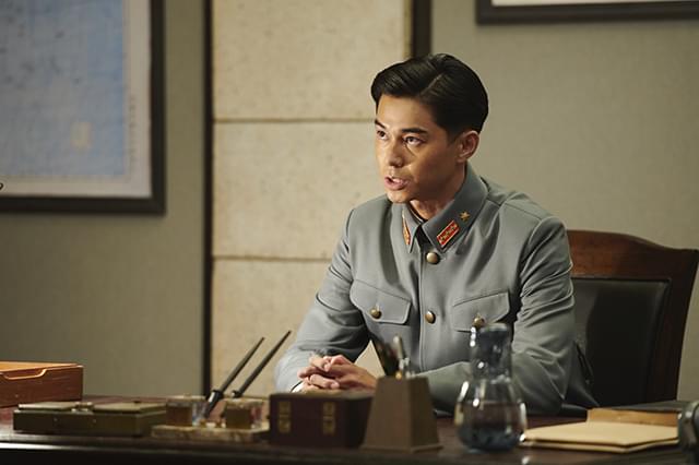 東出昌大の「スパイの妻 劇場版」の画像