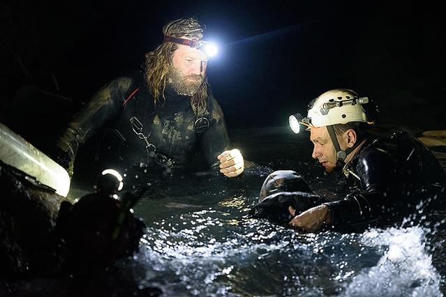 THE CAVE サッカー少年救出までの18日間