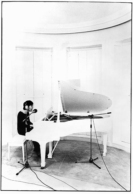 ジョン・レノンの「IMAGINE イマジン」の画像