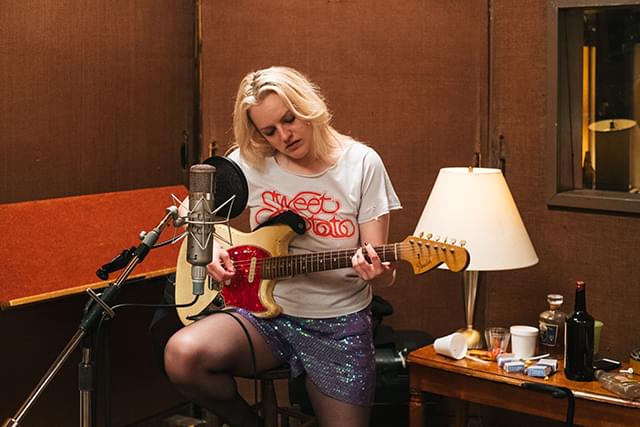 エリザベス・モスの「ハースメル」の画像