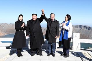 分断の歴史 朝鮮半島100年の記憶の映画評論『朝鮮半島の激動を、極めてニュートラルな視点で描く逸品』