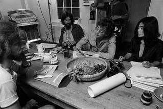 ジョン・レノン＆オノ・ヨーコ ABOVE US ONLY SKY