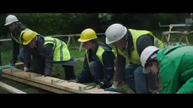 本編映像3（シーア「Titanium」）