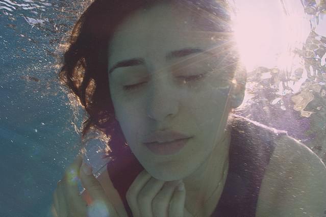 マリアム エヴィーン刑務所に生まれて