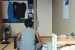 愛を込めて壁ドンを