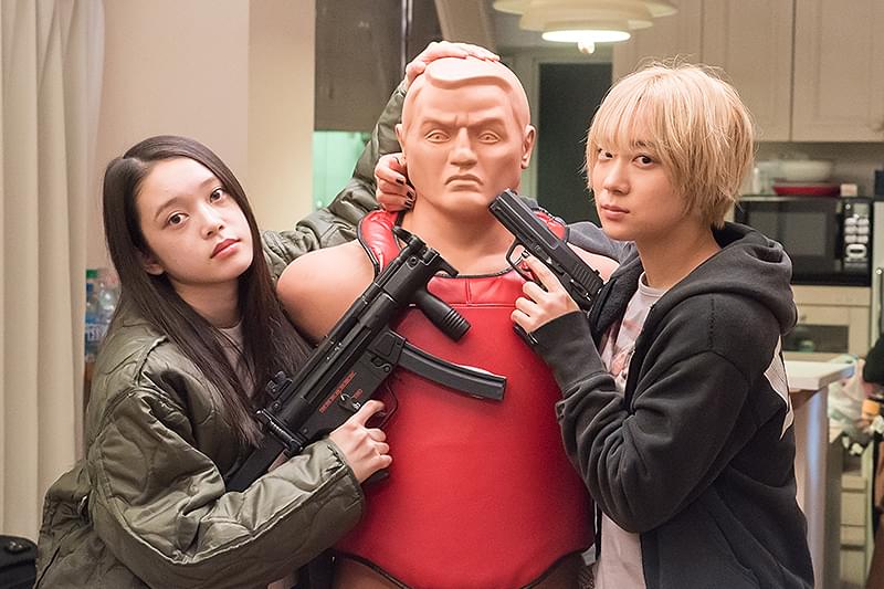 ベイビーわるきゅーれ : 作品情報・キャスト・あらすじ・動画 - 映画.com