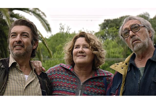 明日に向かって笑え！