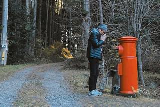 歩きはじめる言葉たち 漂流ポスト3.11をたずねての予告編・動画