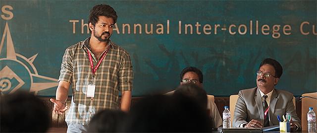 ビジャイの「マスター 先生が来る！」の画像