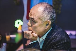 大事なことほど小声でささやく