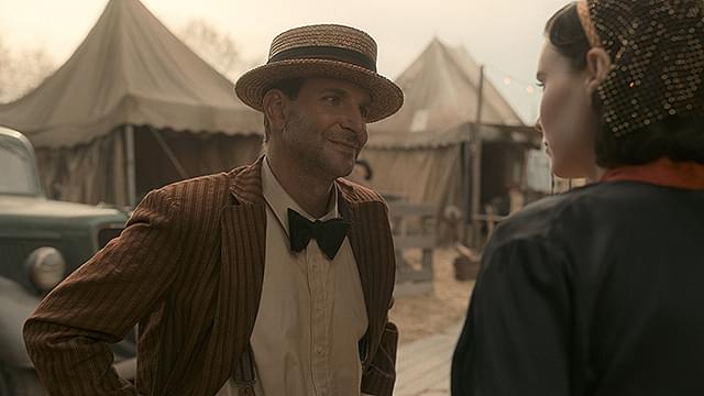 ブラッドリー・クーパーの「ナイトメア・アリー」の画像