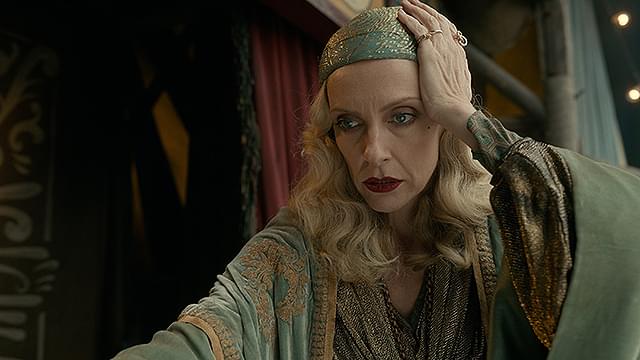 トニ・コレットの「ナイトメア・アリー」の画像