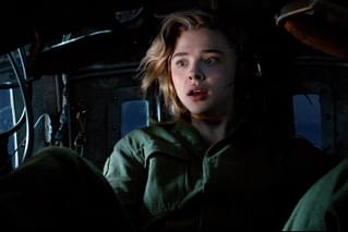 シャドウ・イン・クラウドの予告編・動画