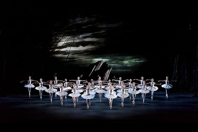 英国ロイヤル・オペラ・ハウス シネマシーズン 2021/22 ロイヤル・バレエ「白鳥の湖」