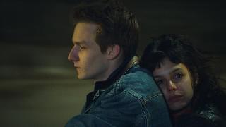 午前4時にパリの夜は明ける