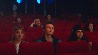 午前4時にパリの夜は明ける