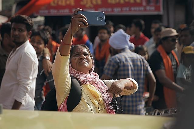 燃えあがる女性記者たち